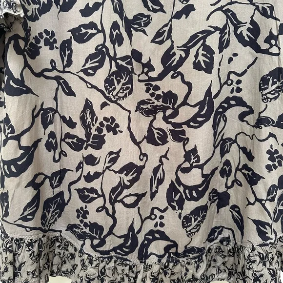 ✨ Tara Vao Flowy Top with ruffles made in Bali in large - Picture 6 of 17